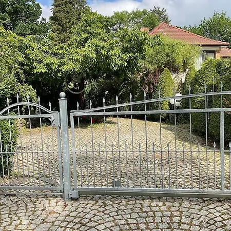 & Wald & 6 Restaurants Lägenhet